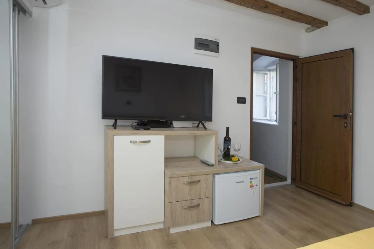 Old Town Room Split Apartament